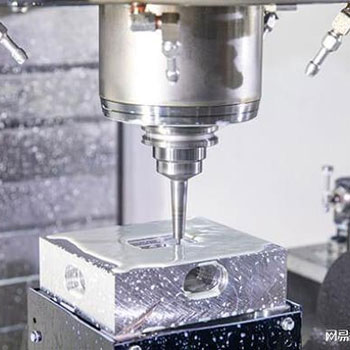 Utviklingstrend av moderne CNC-fresing